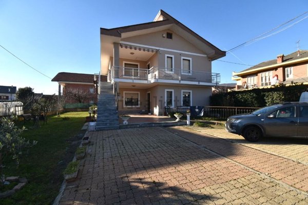 casa indipendente in vendita a Bruino
