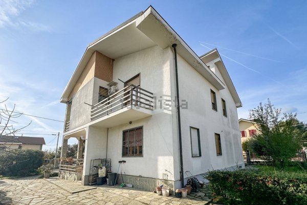 casa indipendente in vendita a Bruino