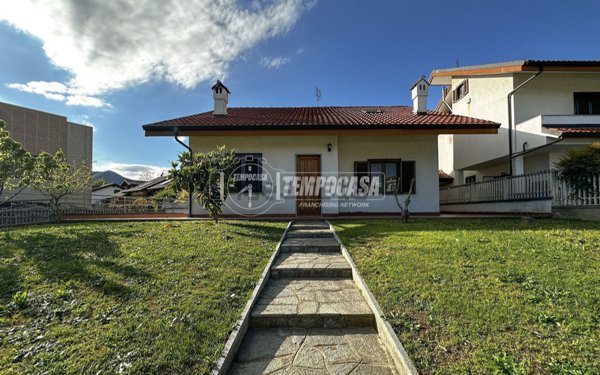 casa indipendente in vendita a Bruino