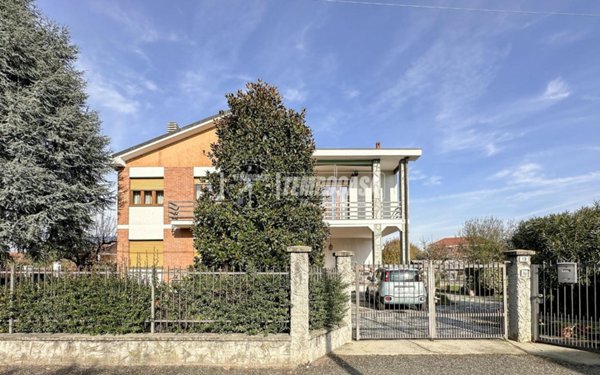 casa indipendente in vendita a Bruino