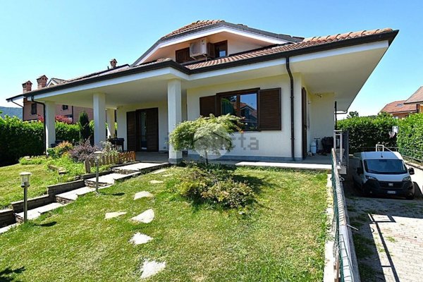 casa indipendente in vendita a Bruino