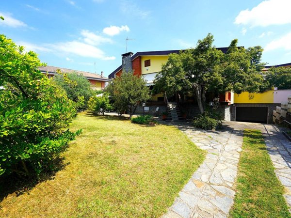 casa indipendente in vendita a Bruino