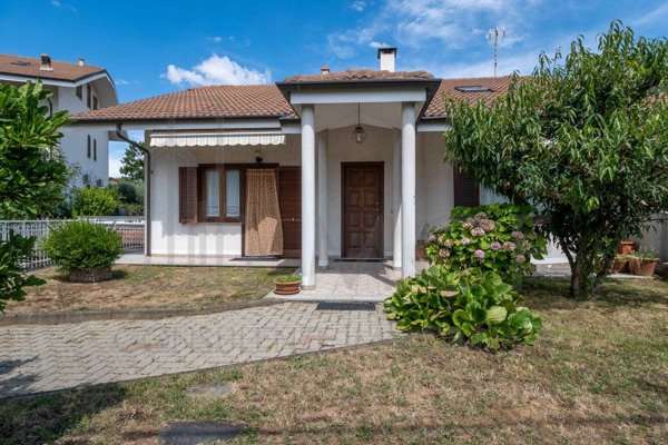 casa indipendente in vendita a Bruino in zona Villaggio Alba Serena