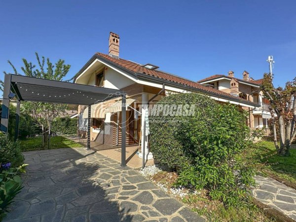 casa indipendente in vendita a Bruino