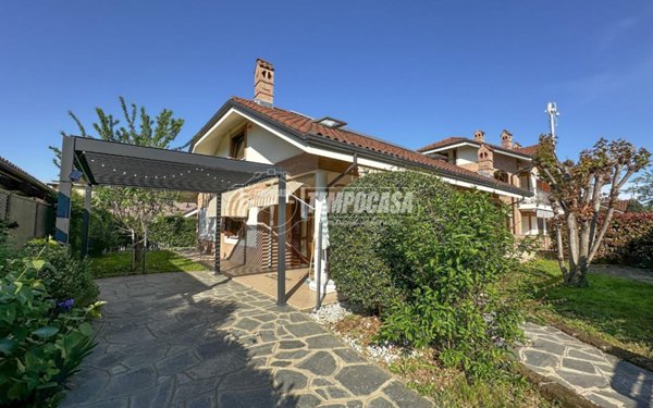 casa indipendente in vendita a Bruino