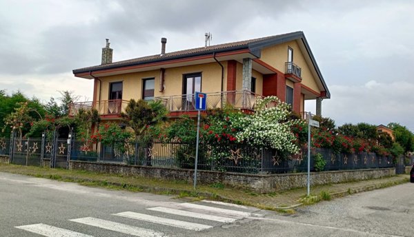 casa indipendente in vendita a Bruino in zona Villaggio Alba Serena