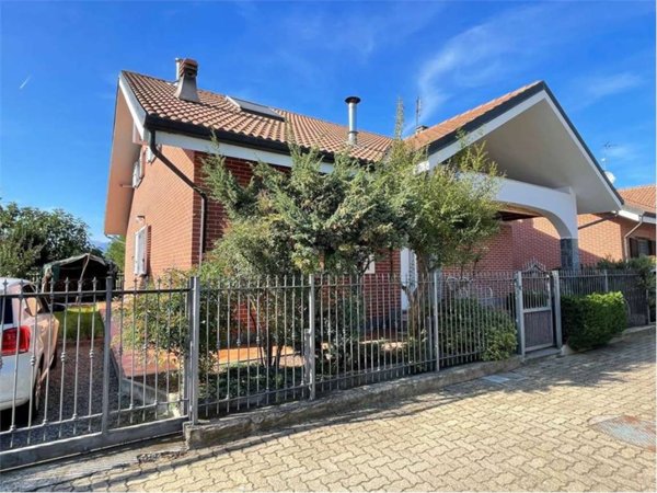 casa indipendente in vendita a Bruino