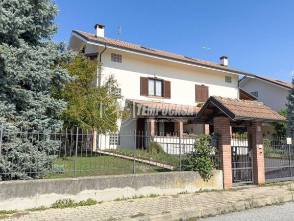 casa indipendente in vendita a Bruino