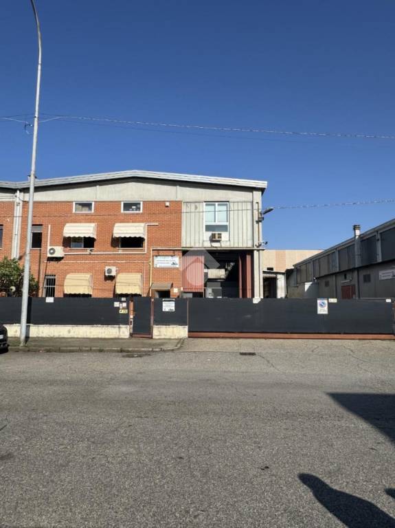 capannone in vendita a Bruino