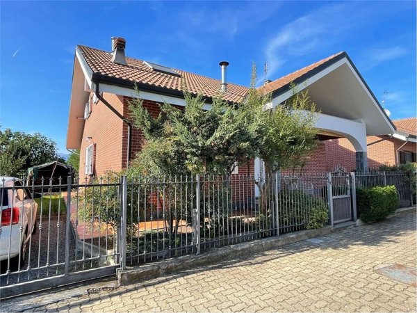 casa indipendente in vendita a Bruino