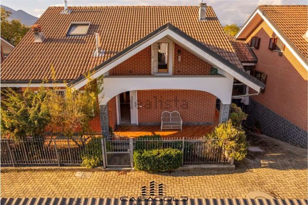casa indipendente in vendita a Bruino
