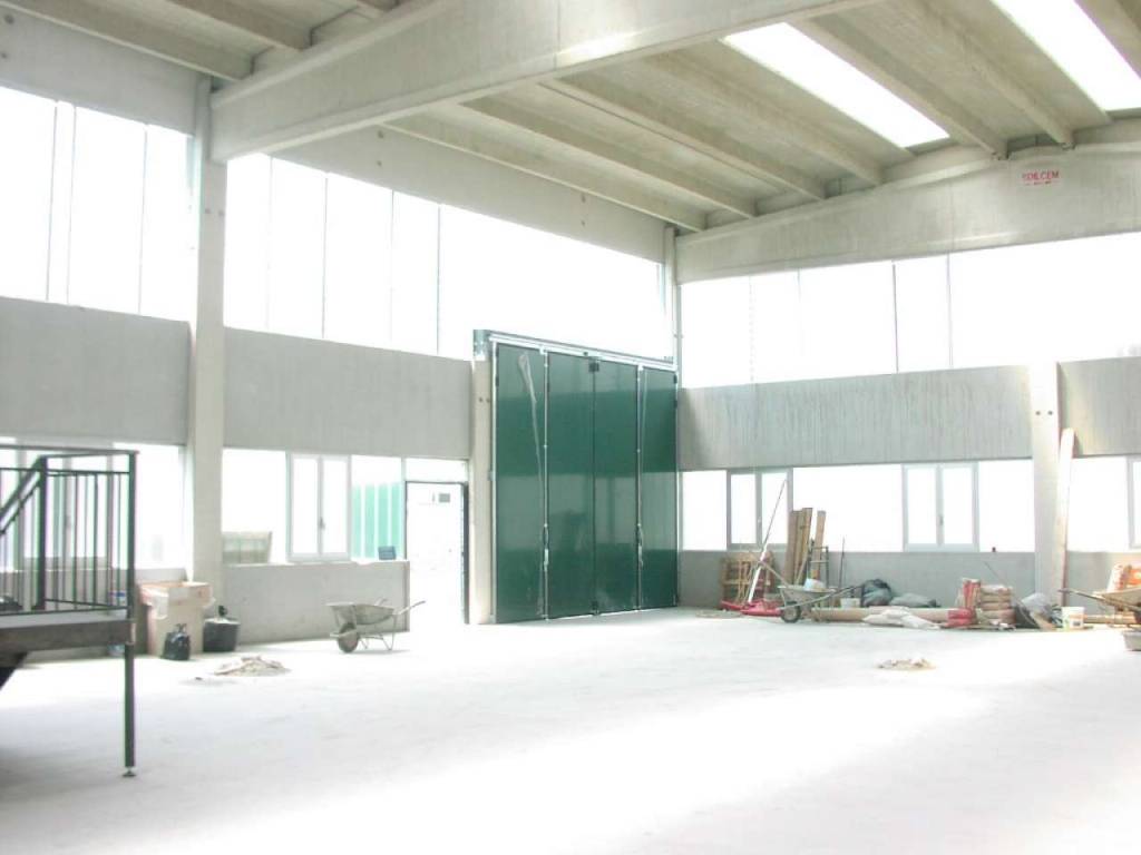 locale commerciale in vendita a Bruino