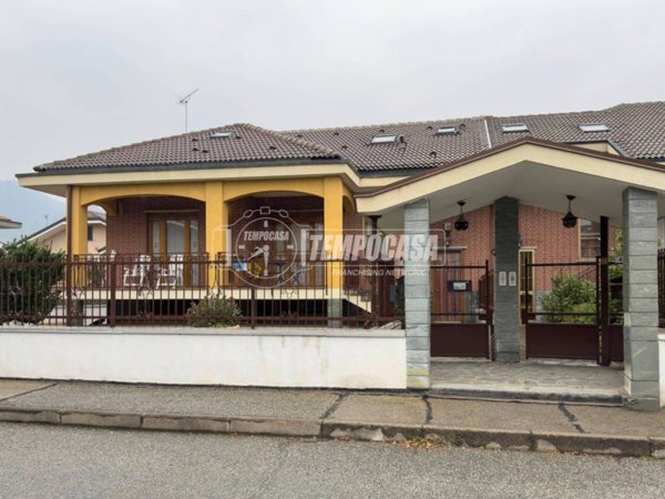 casa indipendente in vendita a Bruino