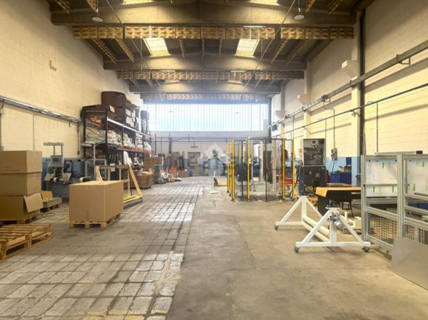 locale commerciale in vendita a Bruino