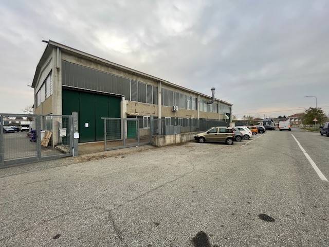 locale commerciale in vendita a Bruino