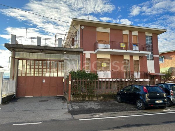 locale commerciale in vendita a Bruino