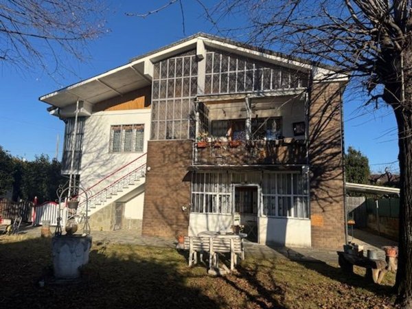 casa indipendente in vendita a Bruino