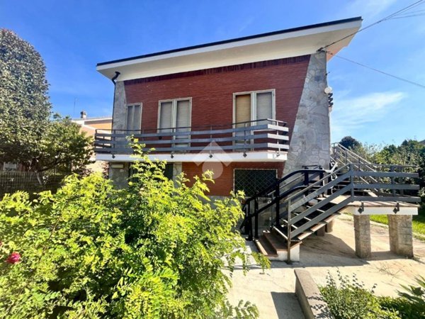 casa indipendente in vendita a Bruino