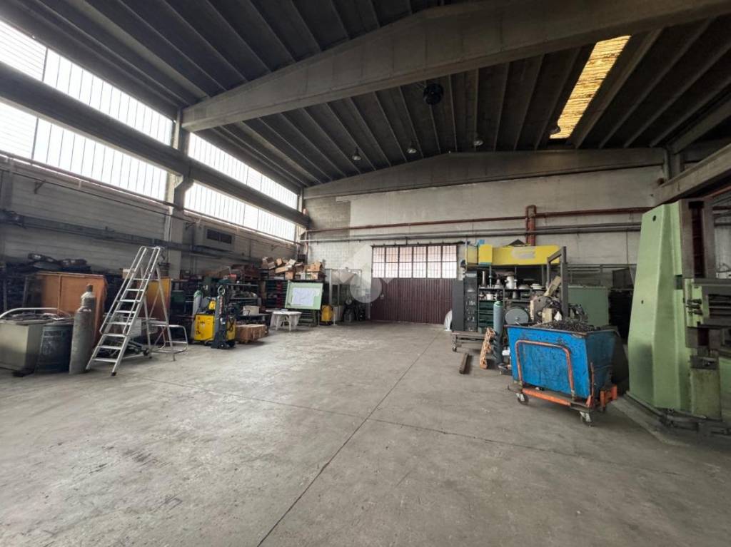 locale commerciale in vendita a Bruino