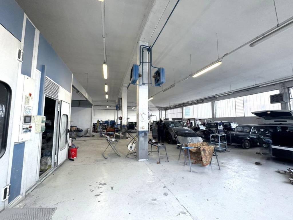 locale commerciale in vendita a Bruino