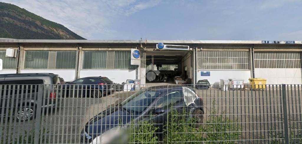locale commerciale in vendita a Bruino