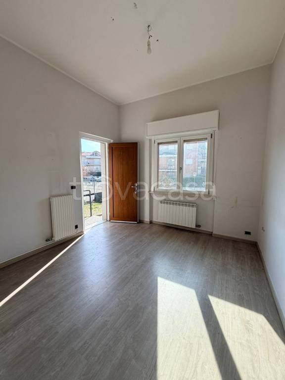 negozio in vendita a Bruino