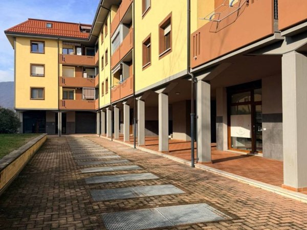 negozio in vendita a Bruino