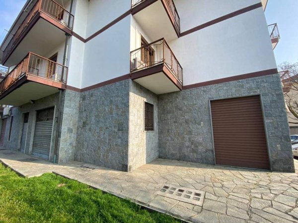 negozio in vendita a Bruino