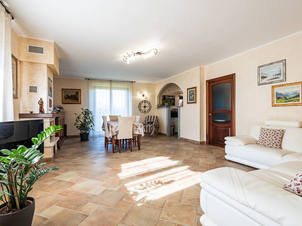 casa indipendente in vendita a Bruino