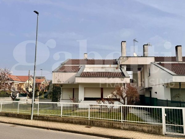 casa indipendente in vendita a Bruino