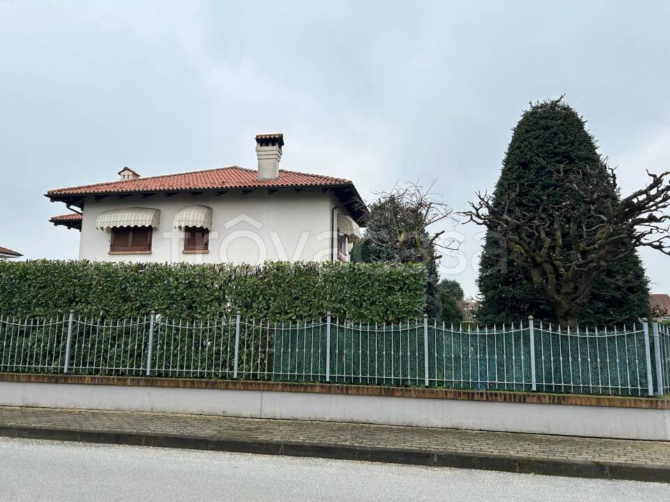 casa indipendente in vendita a Bruino