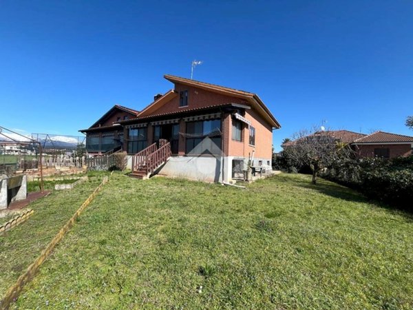 casa indipendente in vendita a Bruino