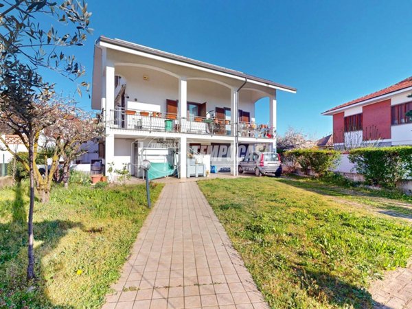 casa indipendente in vendita a Bruino