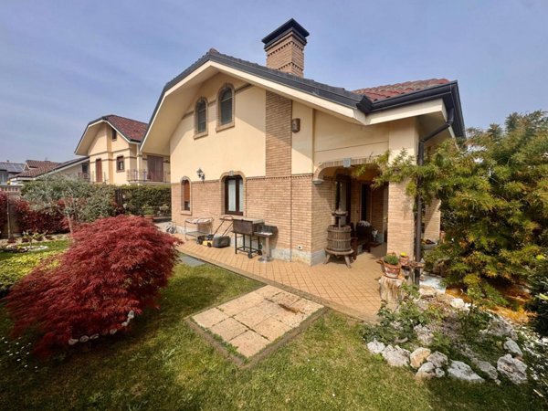 casa indipendente in vendita a Bruino