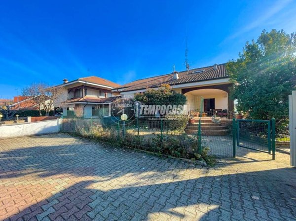 casa indipendente in vendita a Bruino in zona Villaggio Alba Serena