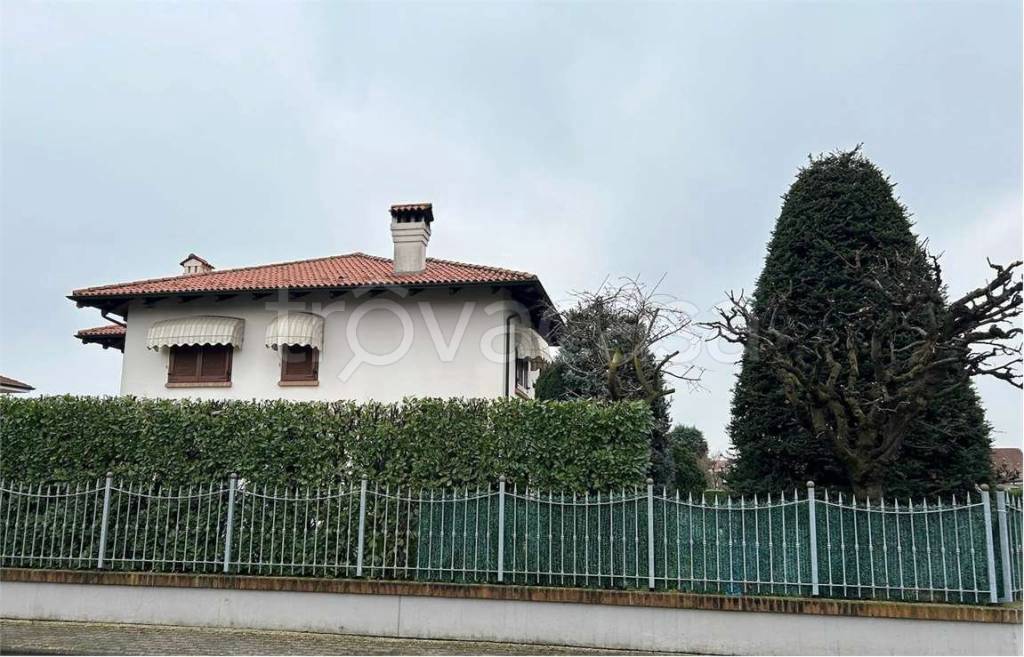 casa indipendente in vendita a Bruino