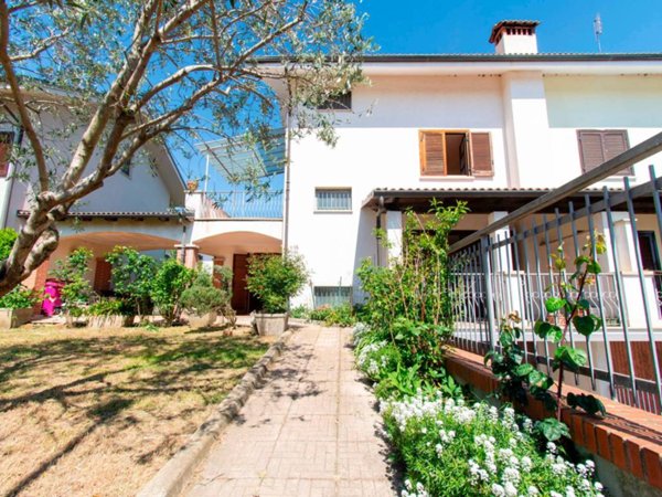 casa indipendente in vendita a Bruino