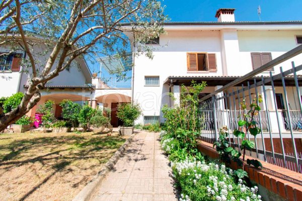 casa indipendente in vendita a Bruino