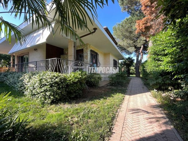 casa indipendente in vendita a Bruino