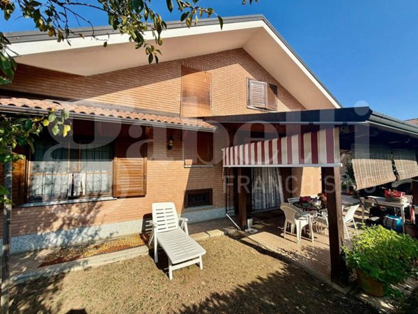 casa indipendente in vendita a Bruino