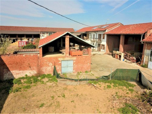 casale in vendita a Brusasco