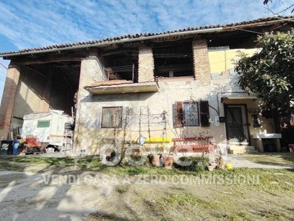 casale in vendita a Brusasco