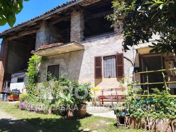 casale in vendita a Brusasco
