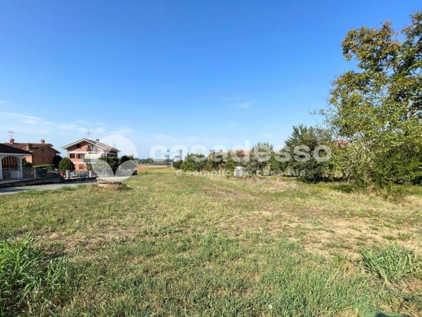 terreno edificabile in vendita a Brusasco