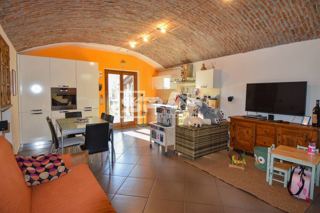 casa indipendente in vendita a Bruzolo