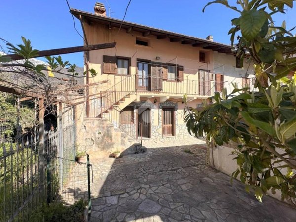 casa semindipendente in vendita a Bruzolo