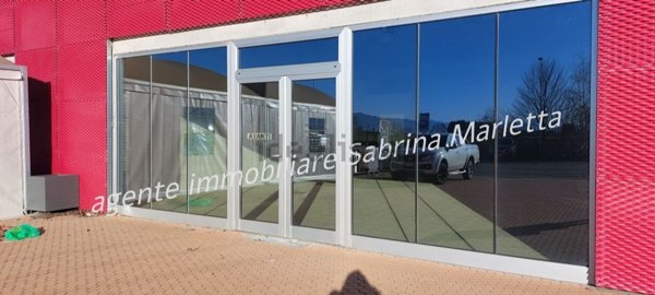 locale commerciale in vendita a Buriasco