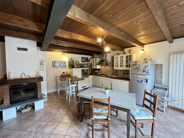 casa semindipendente in vendita a Burolo