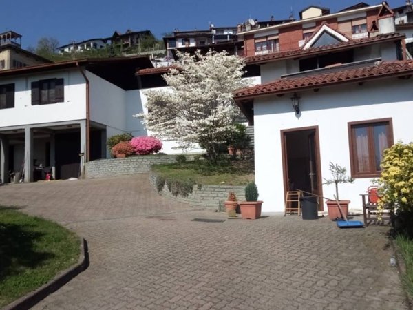 casa indipendente in vendita a Burolo