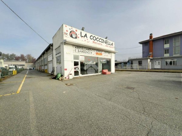 locale commerciale in vendita a Burolo